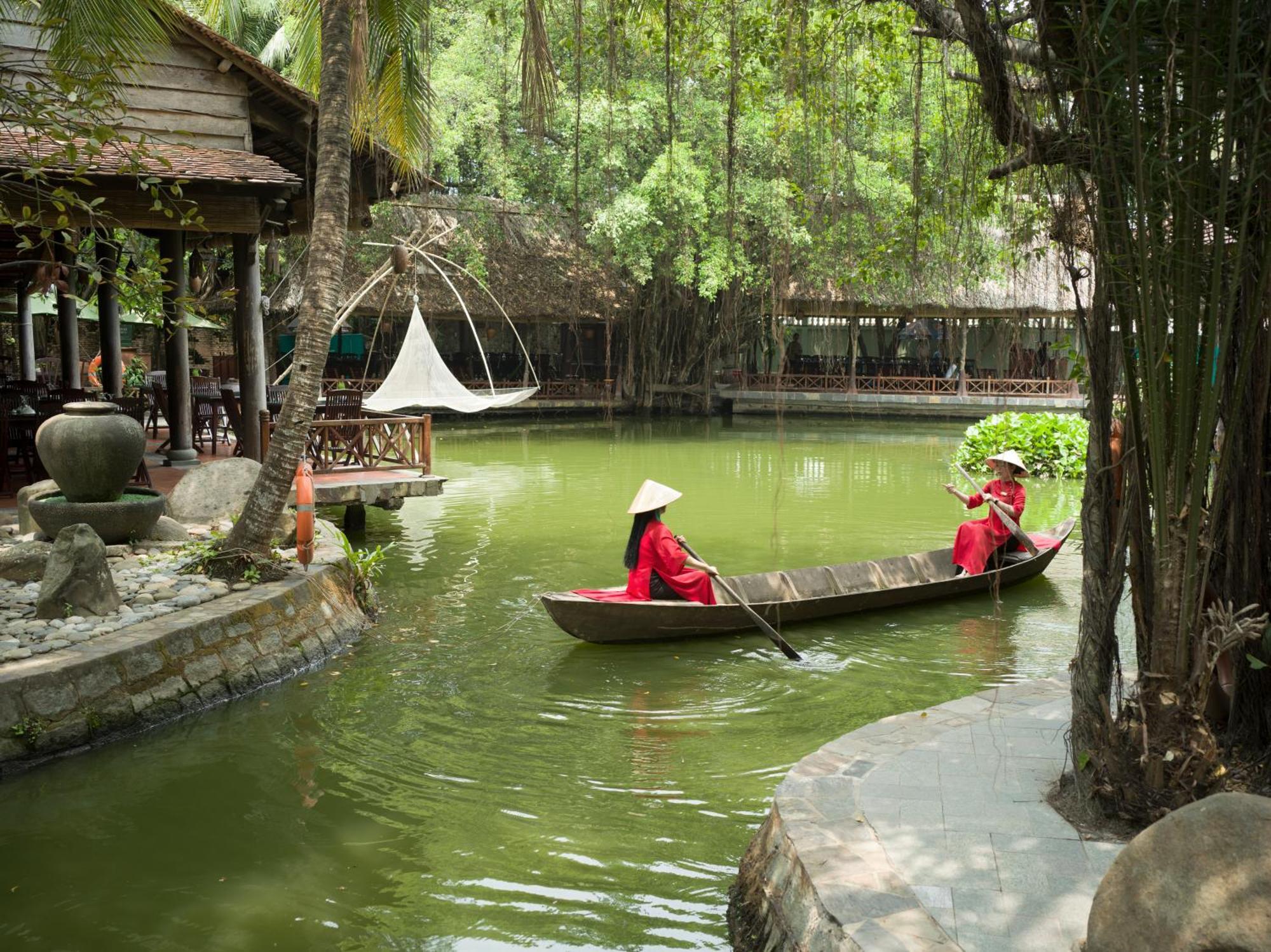 Phuong Nam Resort Thuan An Exterior foto