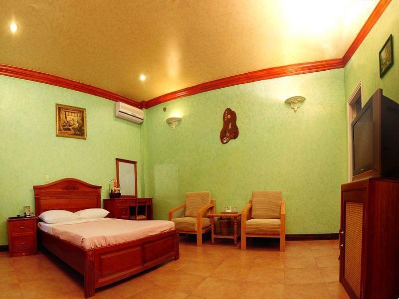 Phuong Nam Resort Thuan An Exterior foto